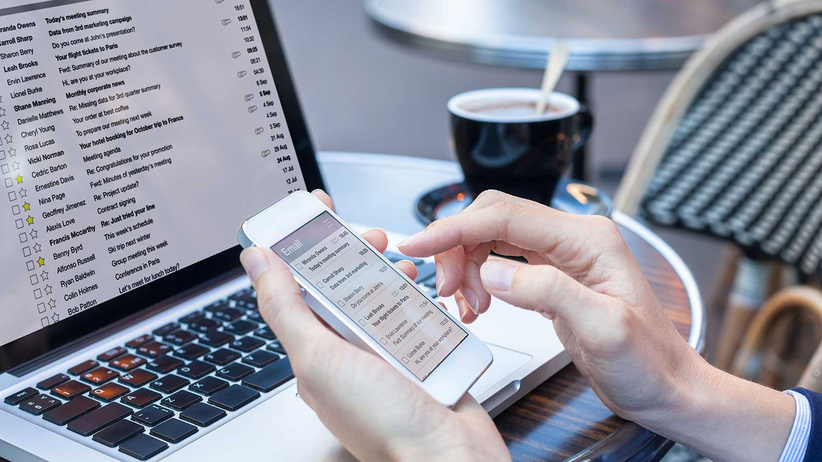 Efter viss stiltje i hemelektronikbranschen kan medvind vänta runt hörnet när många nu behöver uppgradera datorer och mobiltelefoner.